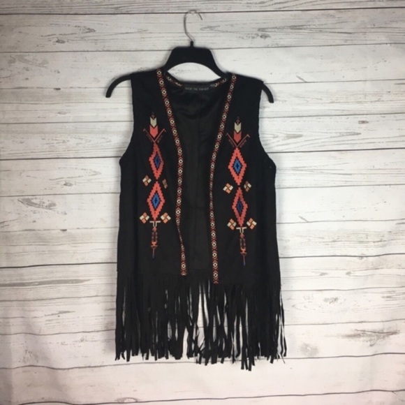 Fringe Tribal Print Vest - Picture 3 of 4
